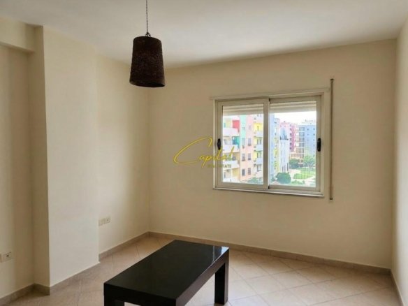 APARTAMENT ME QIRA 2+1 ISH STACIONI TRENIT 55.000 LEKE