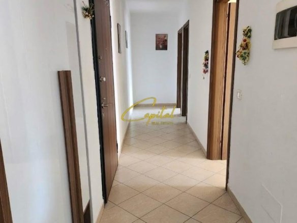 APARTAMENT ME QIRA 2+1 ISH STACIONI TRENIT 55.000 LEKE