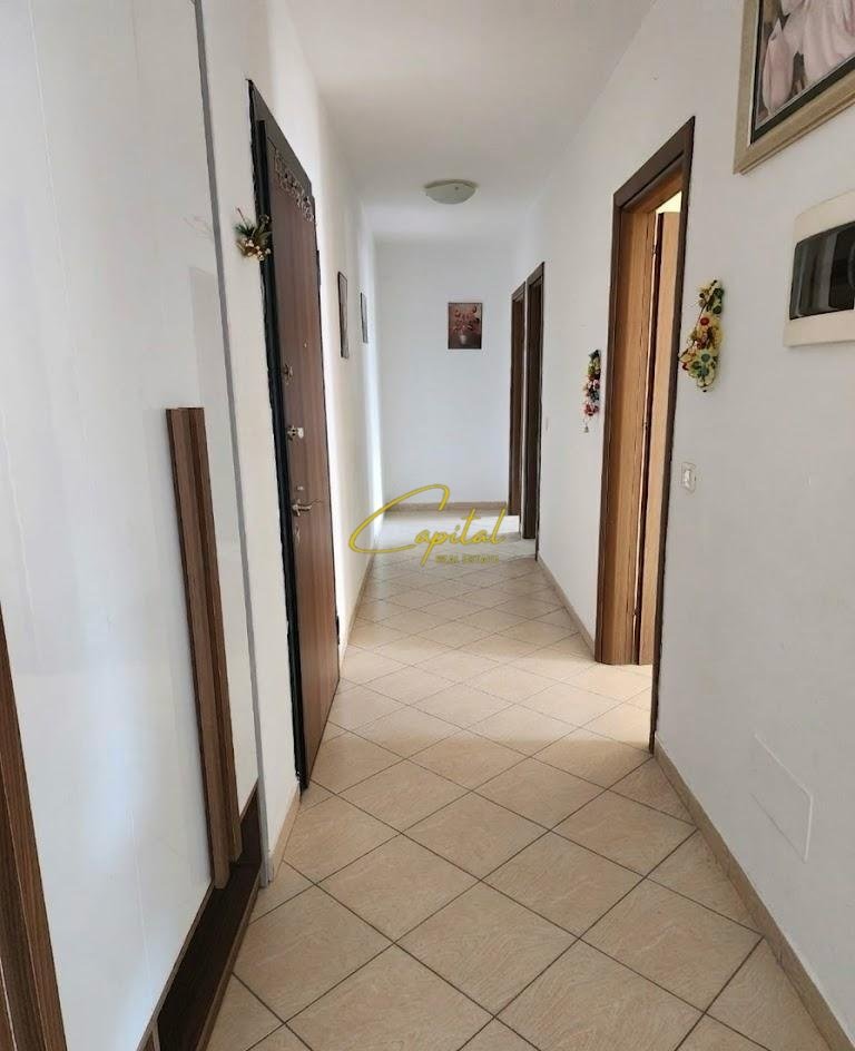 APARTAMENT ME QIRA 2+1 ISH STACIONI TRENIT 55.000 LEKE