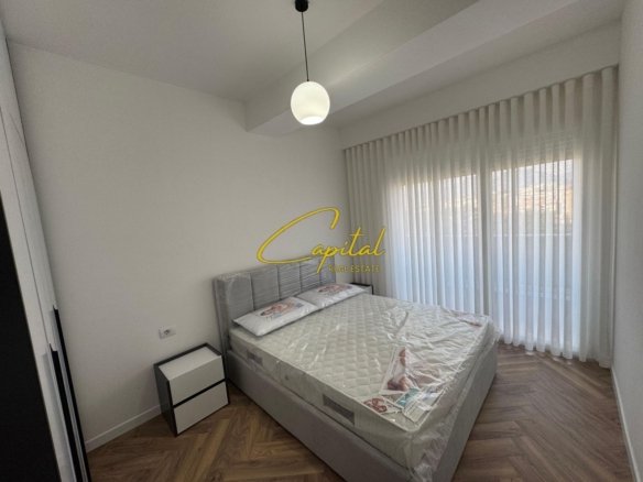 APARTAMENT ME QIRA 1+1 KOMPLEKSI GOLDEN PARK 50.000 LEKE
