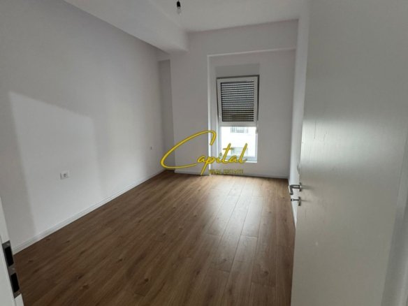APARTAMENT ME QIRA 1+1 ALI DEMI 30.000 LEKE