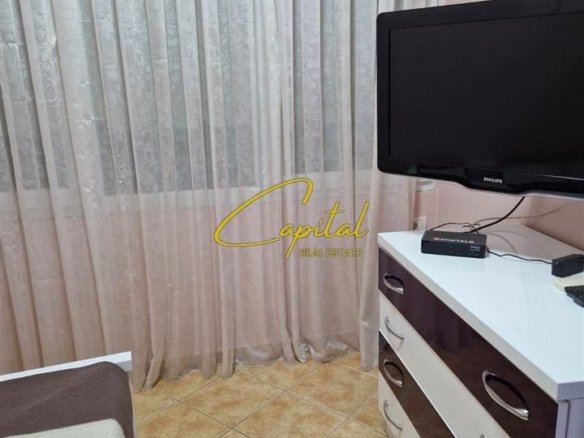 APARTAMENT ME QIRA 3+1 ZOGU I ZI 800 EURO
