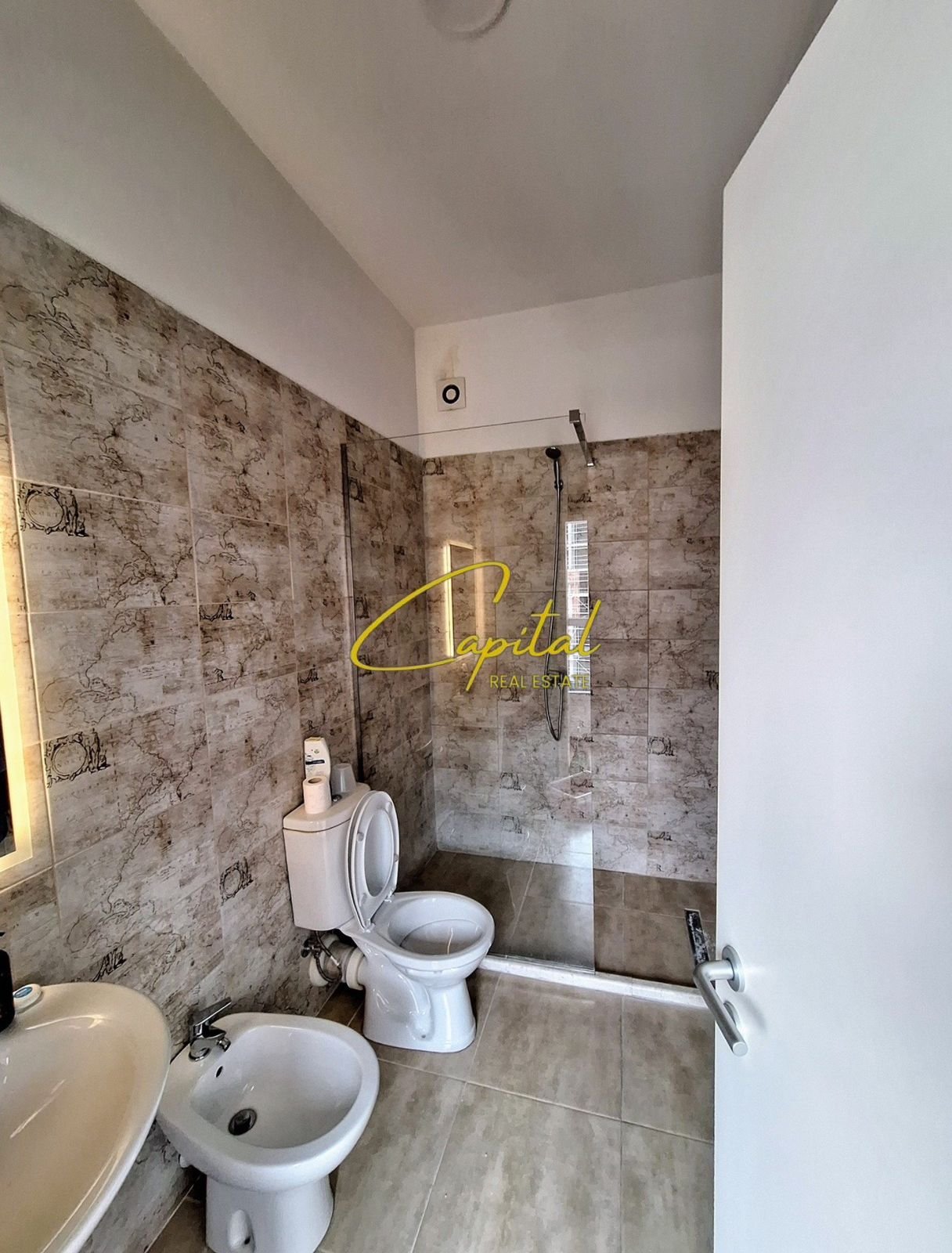 WhatsApp Image 2026-06-06 at 10.05.28 AM APARTAMENT ME QIRA 2+1 KOMPLEKSI MANGALEM 58.000 LEKE