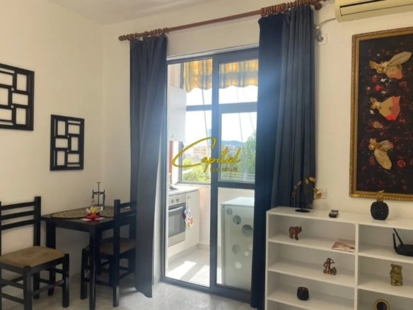GARSONIERE ME QIRA 38 M2 ISH RESTORANT DURRESI 39.000 LEKE