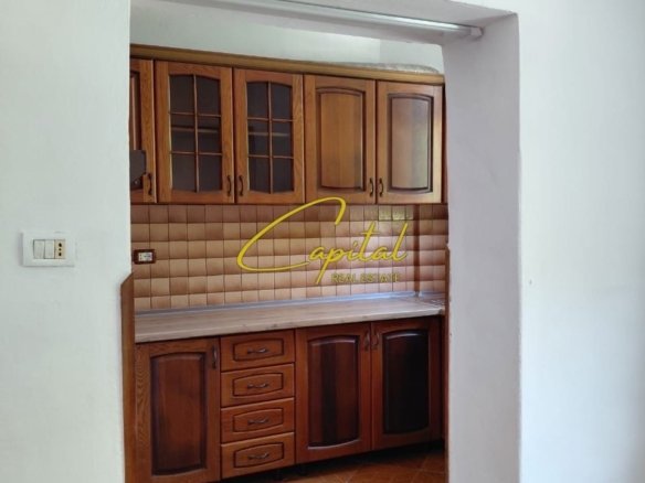APARTAMENT ME QIRA 2+1 RRUGA E KAVAJES 45.000 LEKE