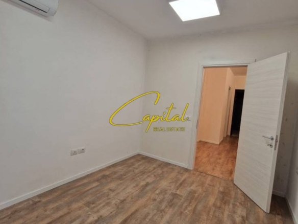 AMBIENT BIZNESI ME QIRA 75 M2 ZOGU I ZI 65.000 LEKE
