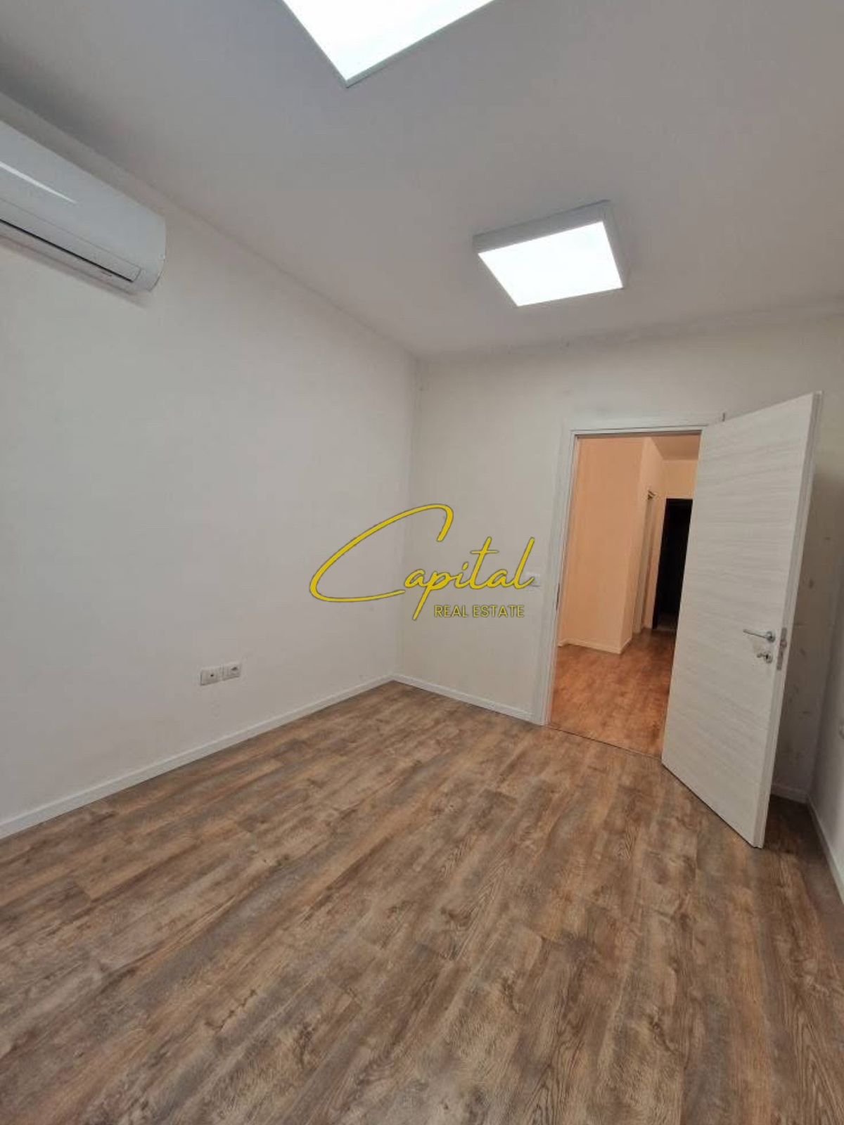 AMBIENT BIZNESI ME QIRA 75 M2 ZOGU I ZI 65.000 LEKE