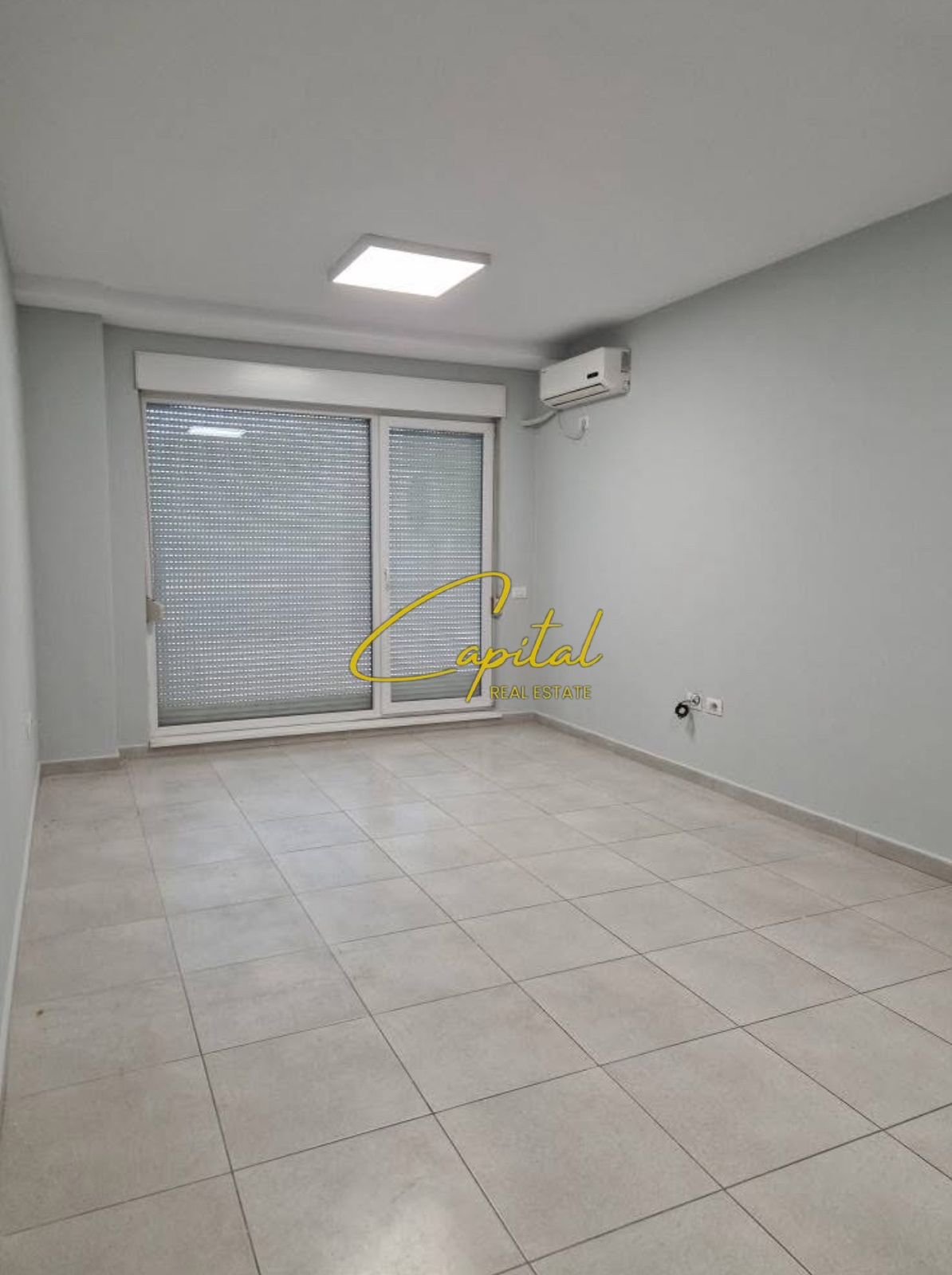 ZYRE ME QIRA 55 M2 ISH PARKU 40.000 LEKE