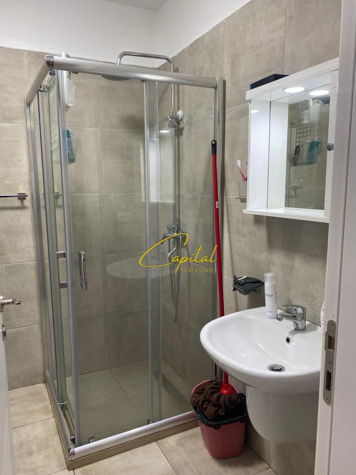APARTAMENT ME QIRA 1+1 XHAMLLIKU 45.000 LEKE