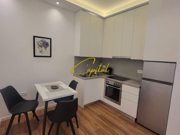 APARTAMENT ME QIRA 1+1 RRUGA E DURRESIT 55.000 LEKE