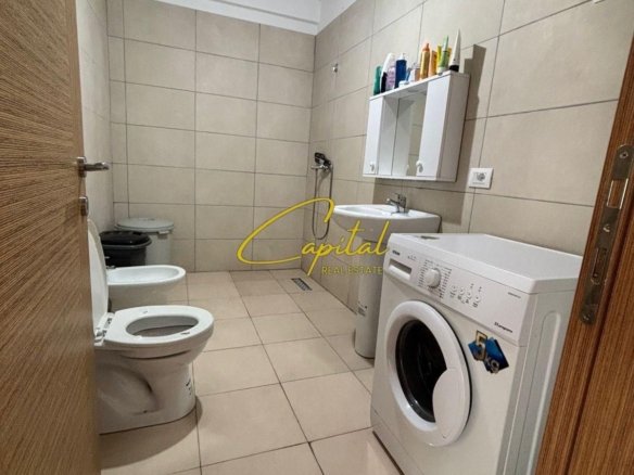 APARTAMENT ME QIRA 3+1 5 MAJI 50.000 LEKE
