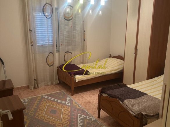 APARTAMENT ME QIRA 3+1+2 RRUGA E DURRESIT 80.000 LEKE
