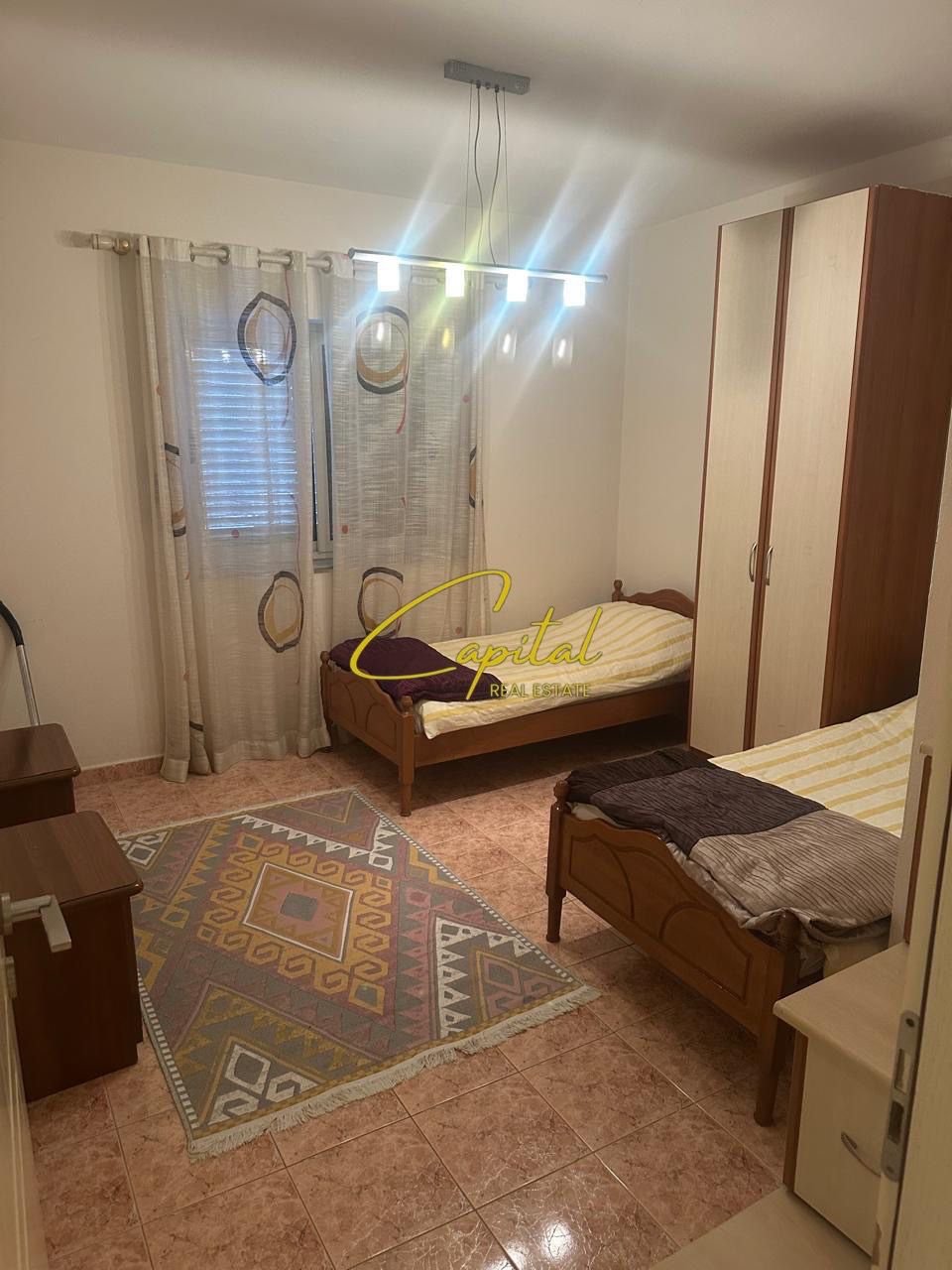APARTAMENT ME QIRA 3+1+2 RRUGA E DURRESIT 80.000 LEKE
