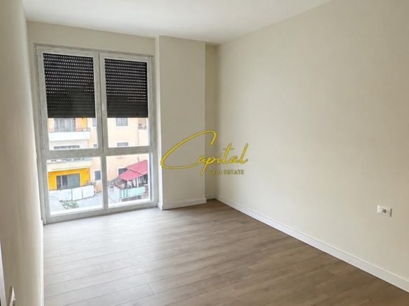 AMBIENT BIZNESI ME QIRA 70 M2 RRUGA JORDAN MISJA 45.000 LEKE