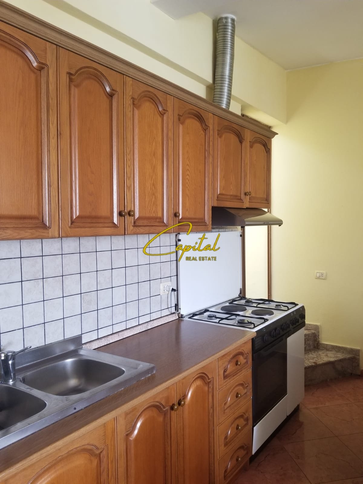 APARTAMENT ME QIRA 1+1 ALI DEMI 33.000 LEKE