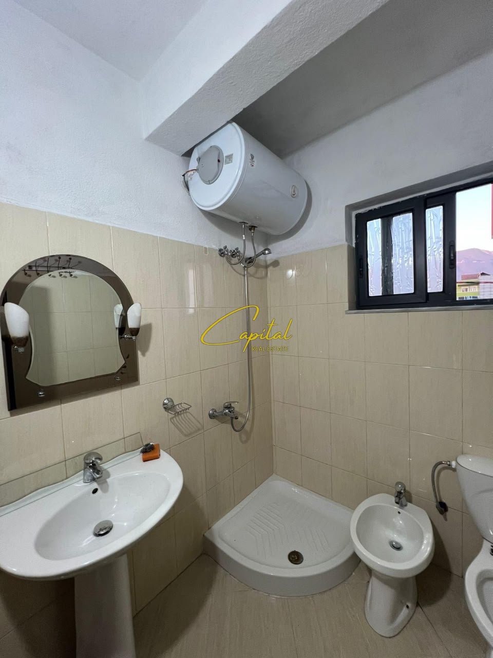 APARTAMENT ME QIRA 1+1 5 MAJI 40.000 LEKE