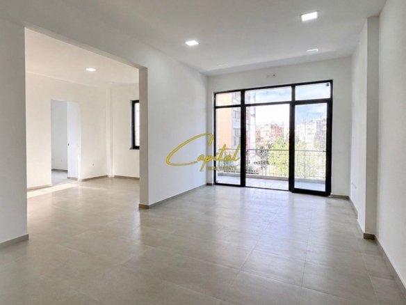 AMBIENT BIZNESI ME QIRA 70 M2 ASTIR 1.200 EURO