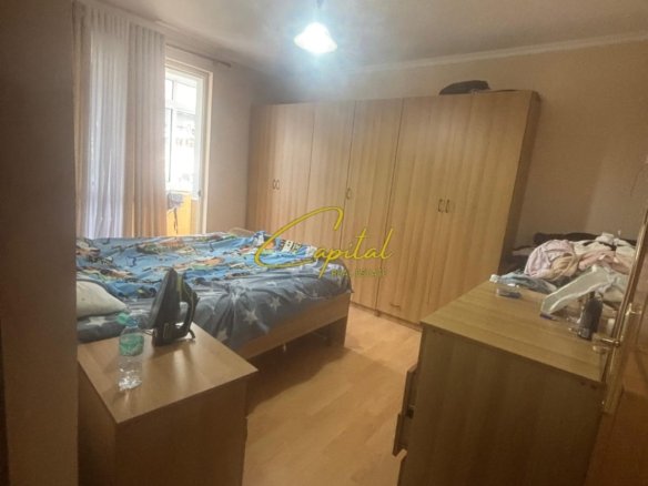APARTAMENT ME QIRA 2+1 KINOSTUDIO 35.000 LEKE