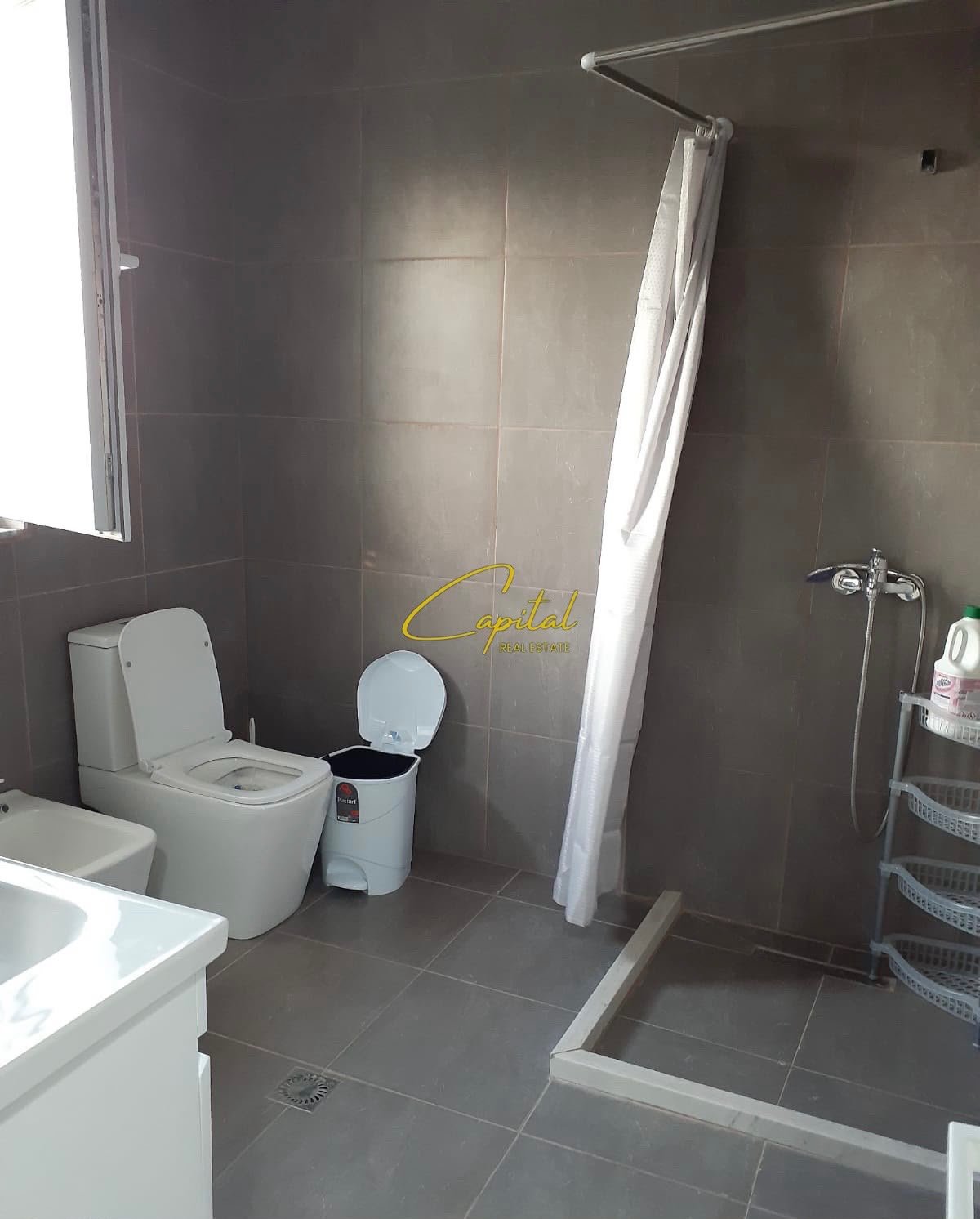 APARTAMENT ME QIRA 3+1 RRUGA E ELBASANIT 55.000 LEKE