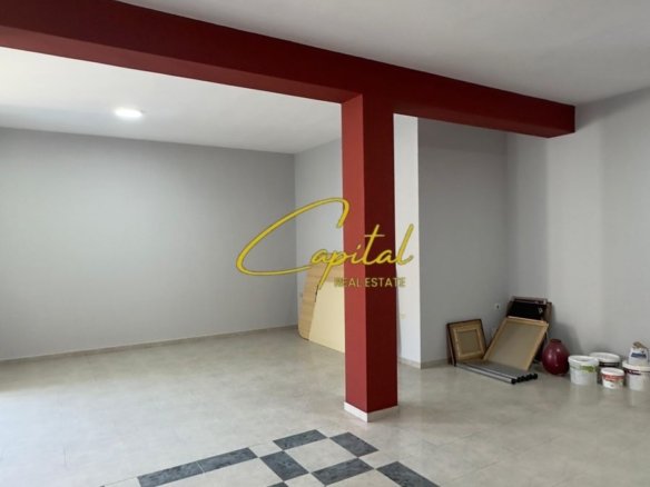 AMBIENT BIZNESI ME QIRA 120 M2 RRUGA E DURRESIT 950 EURO