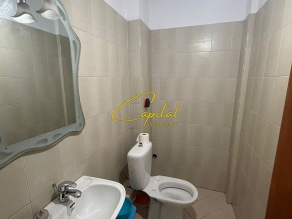 DYQAN ME QIRA 60 M2 SHESHI WILLSON 600 EURO