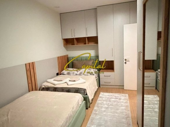 APARTAMENT ME QIRA 1+1 RRUGA E DIBRES 65.000 LEKE