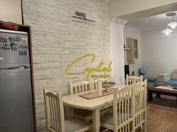 APARTAMENT ME QIRA 1+1 SHKOLLA E BASHKUAR 46.000 LEKE