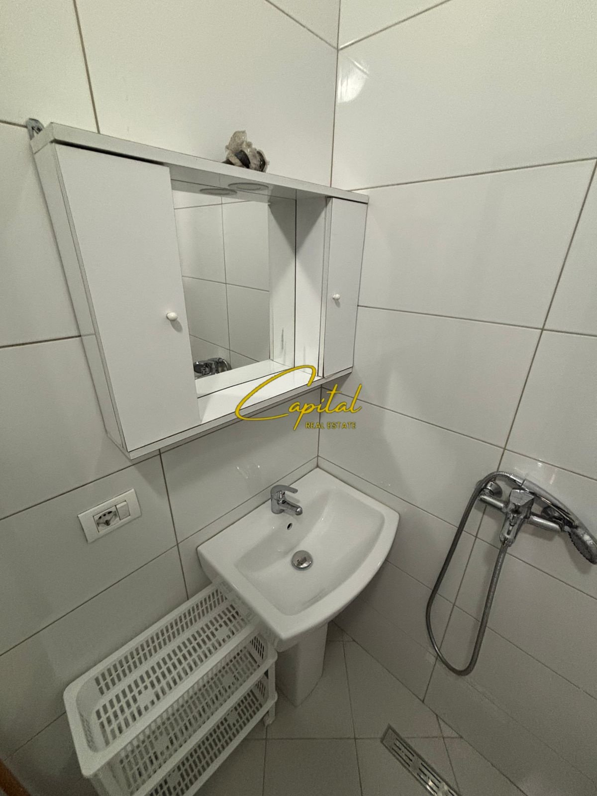 APARTAMENT ME QIRA 1+1 ALI DEMI 32.000 LEKE