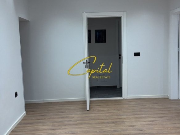 ZYRE ME QIRA 70 M2 VASIL SHANTO 550 EURO