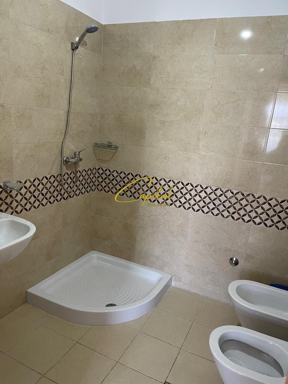 SHITET APARTAMENT 3+1+2 KINOSTUDIO 30.000.000 LEKE