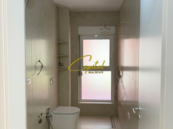 AMBIENT BIZNESI ME QIRA 70 M2 REZIDENCA KADIU 400 EURO