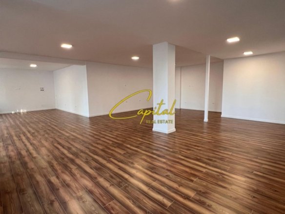 AMBIENT BIZNESI ME QIRA 150 M2 LIQENI I THATE 180.000 LEKE
