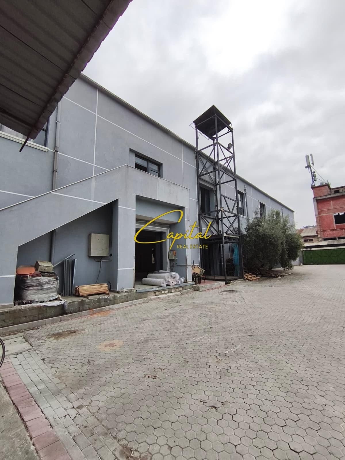 MAGAZINE ME QIRA 1010 M2 RRUGA MISTO MAME 4.500 EURO