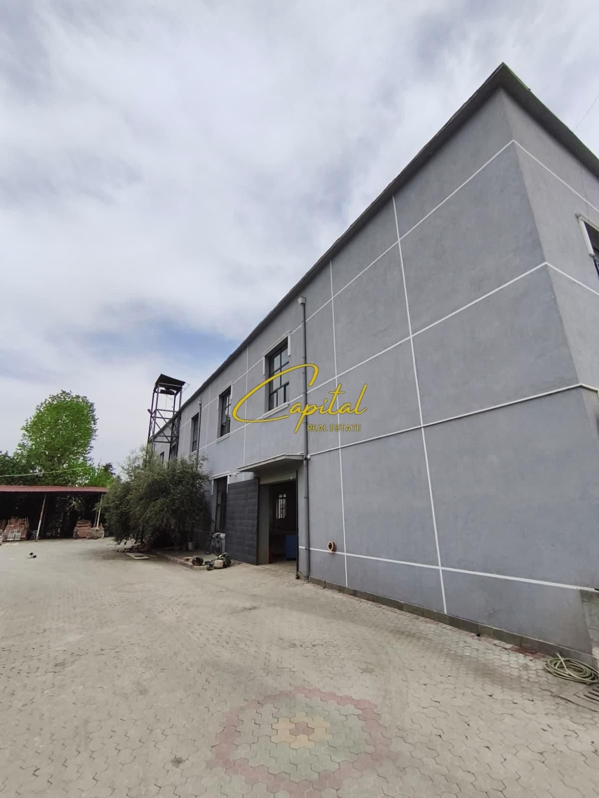MAGAZINE ME QIRA 1010 M2 RRUGA MISTO MAME 4.500 EURO