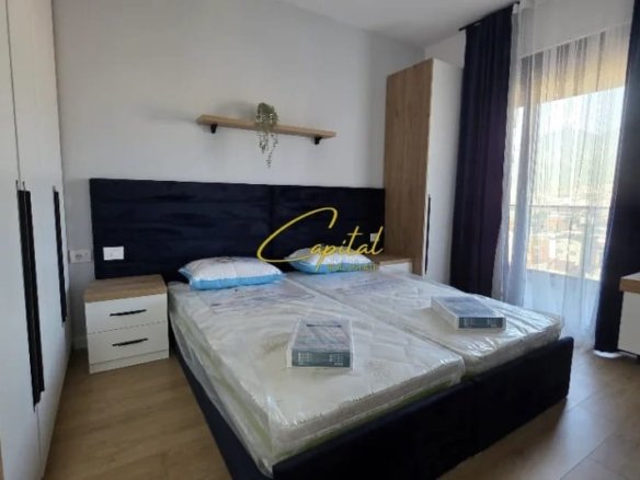 APARTAMENT ME QIRA 1+1 5 MAJI 55.000 LEKE