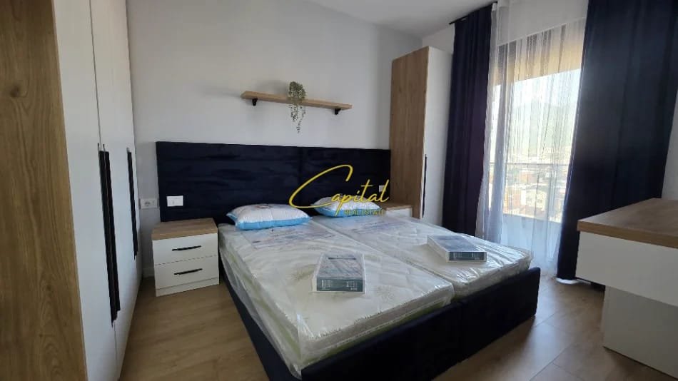 APARTAMENT ME QIRA 1+1 5 MAJI 55.000 LEKE