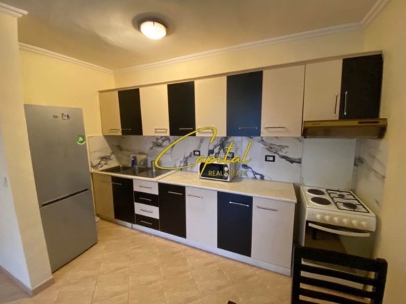 APARTAMENT ME QIRA 2+1 BULEVARDI ZOGU PARE 60.000 LEKE