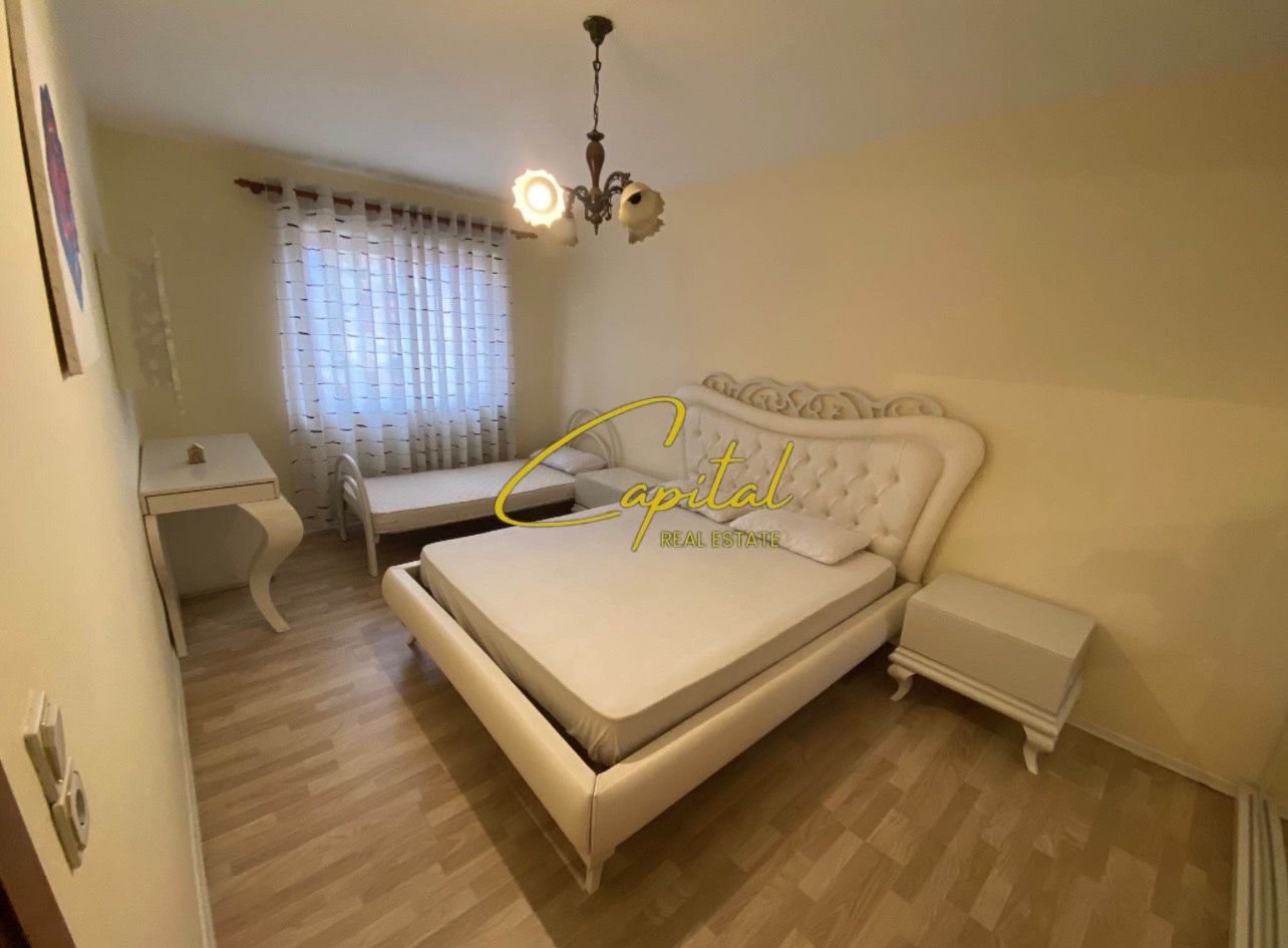APARTAMENT ME QIRA 2+1 BULEVARDI ZOGU PARE 60.000 LEKE