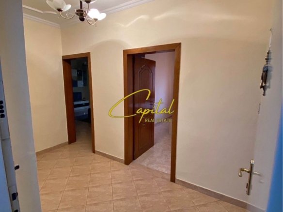 APARTAMENT ME QIRA 2+1 BULEVARDI ZOGU PARE 60.000 LEKE