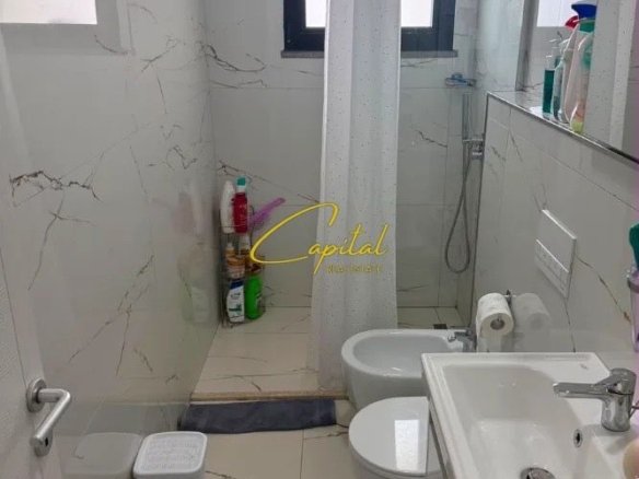APARTAMENT ME QIRA 1+1 SHKOLLA E BALETIT 65.000 LEKE