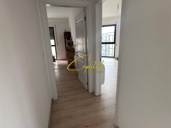 AMBIENT BIZNESI ME QIRA 90 M2 ISH STACIONI TRENIT 77.000 LEKE