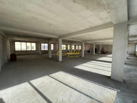 AMBIENT BIZNESI ME QIRA 450 M2 PALLATI ME SHIGJETA 150.000 LEKE