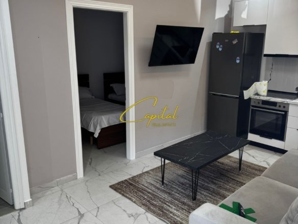 APARTAMENT ME QIRA 1+1 5 MAJI 50.000 LEKE