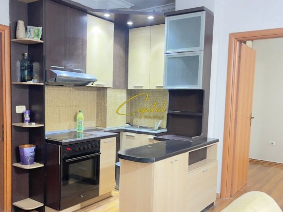 APARTAMENT ME QIRA 1+1 PAZARI I RI 50.000 LEKE
