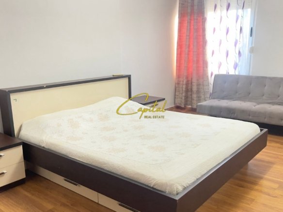 APARTAMENT ME QIRA 1+1 PAZARI I RI 50.000 LEKE