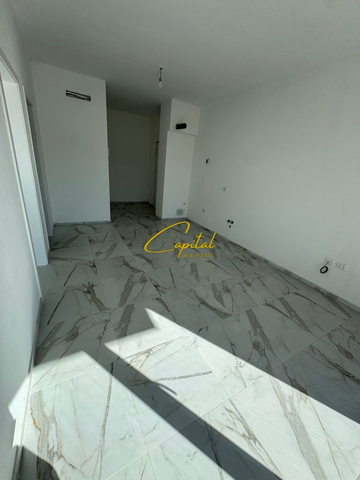 APARTAMENT ME QIRA 1+1 KOMPLEKSI AURA 40.000 LEKE