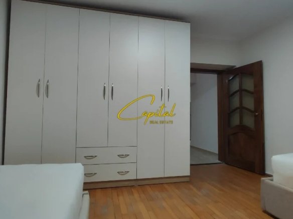 APARTAMENT ME QIRA 2+1 RRUGA FORTUZI 800 EURO