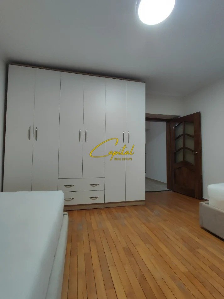 APARTAMENT ME QIRA 2+1 RRUGA FORTUZI 800 EURO