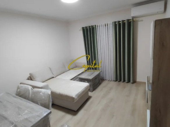 APARTAMENT ME QIRA 2+1 RRUGA FORTUZI 800 EURO