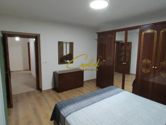 APARTAMENT ME QIRA 2+1 RRUGA FORTUZI 800 EURO